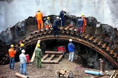 贺州隧道钢花管支护案例
